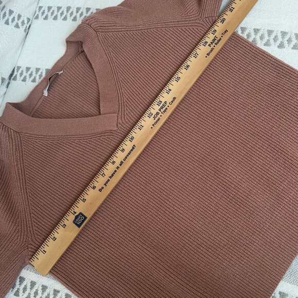 Oxford Sunday Women's Ribbed V-Neck Sweater Mauve Pink Cold Shoulder Knit Top - Picture 9 of 10